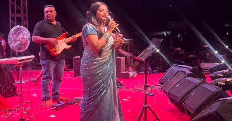 পার্বতীপুরে যুবদলের দলীয় সমাবেশ ও সাংস্কৃতিক অনুষ্ঠানে সংগীত শিল্পী সালমা ও মনির খান
