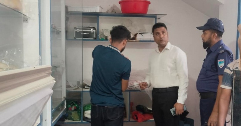 যশোরে ভোক্তা অধিকারের অভিযানে ৪ প্রতিষ্ঠানে এক লাখ টাকা জরিমানা