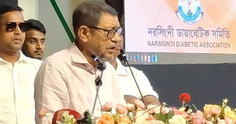 স্বাস্থ্য ও পরিবার কল্যাণ মন্ত্রী সরদার মো. সাখাওয়াত হোসেন বক্তব্য দিচ্ছেন