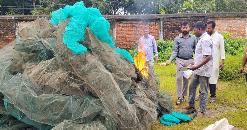 অবৈধ জাল জব্দ