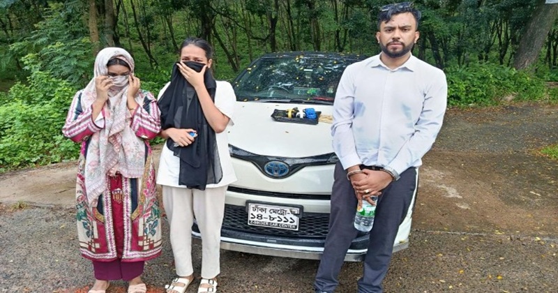 ইয়াবা পাচারের সময় কক্সবাজারের রামুতে ৬ হাজার পিস ইয়াবাসহ তিন সদস্যের একটি চক্রকে গ্রেপ্তার করেছে মাদকদ্রব্য নিয়ন্ত্রণ অধিদপ্তর (ডিএনসি)।