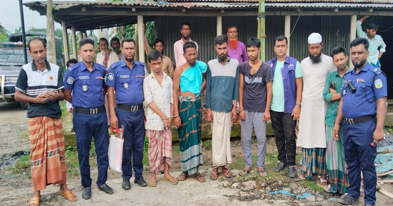 ইয়াবাসহ চারজন গ্রেফতার