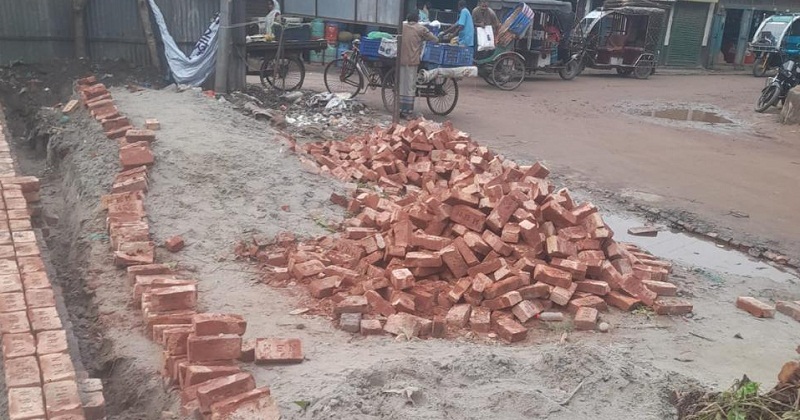 জমি দখলের অভিযোগ