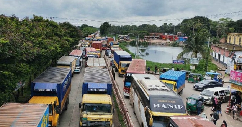 ১৮ কিলোমিটার যানজট