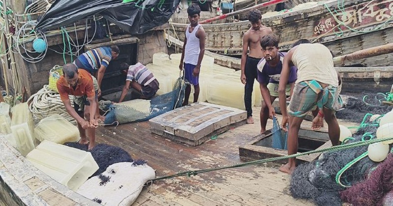 বরফ উৎপাদন ব্যাহত