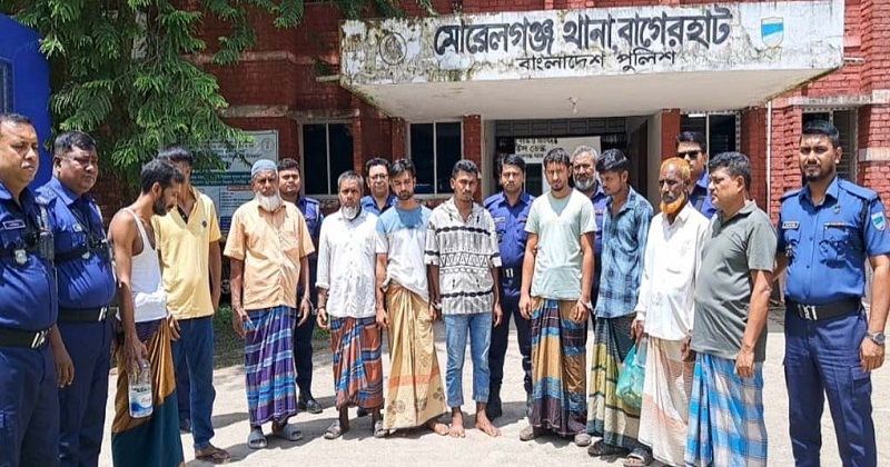 গ্রেপ্তার ১০