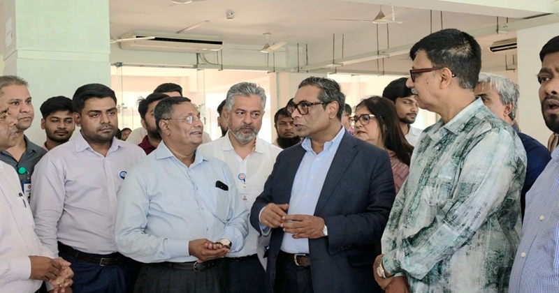সাভারে হেলথ ম্যানেজমেন্ট ইনস্টিটিউট পরিদর্শন, ভবন অব্যবহৃত থাকায় ক্ষোভ স্বাস্থ্য প্রতিমন্ত্রীর, দ্রুত চালুর নির্দেশ