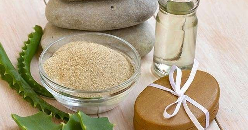 অ্যালোভেরা ও মুলতানি মাটি