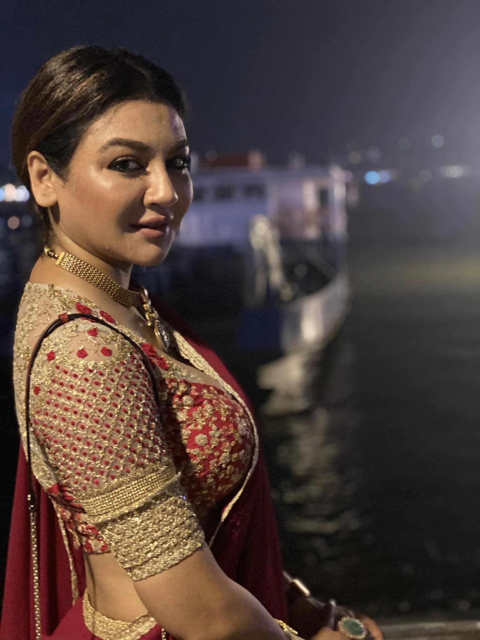 ‘ওয়েডিং ক্রাশ’ হিসেবে জয়া চলে যাচ্ছেন অপরিচিত বিয়ের আসরে