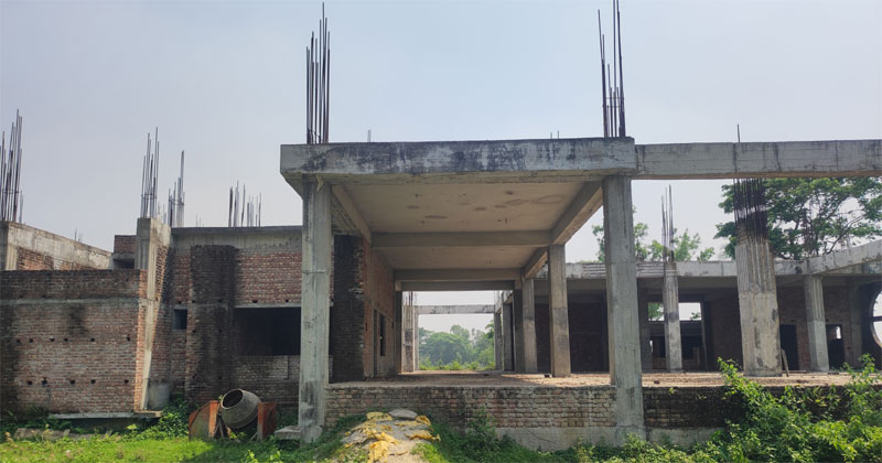  ২০২০ সালের মাঝামাঝি থেকে নির্মাণ কাজ বন্ধ রয়েছে