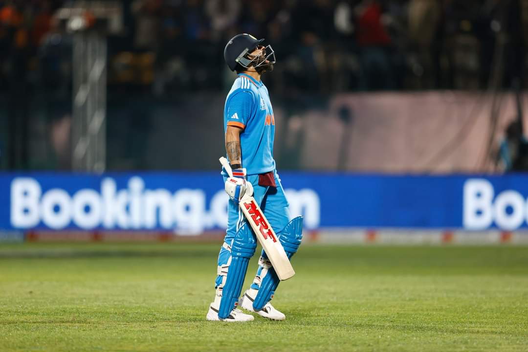 ৯৫ রানে সাজঘরে ফেরেন বিরাট কোহলি