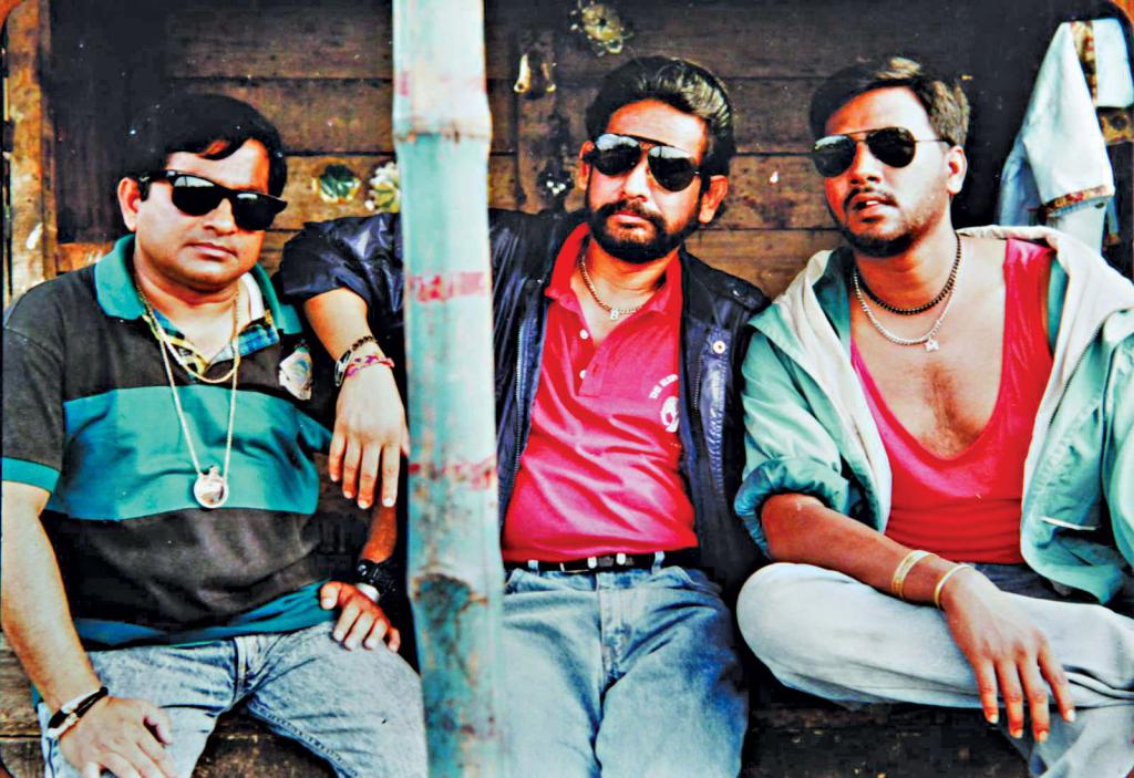 কোথাও কেউ নেই