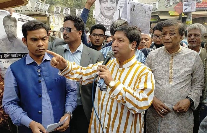 গণসংযোগে ব্যস্ত সাইফুদ্দিন মিলন