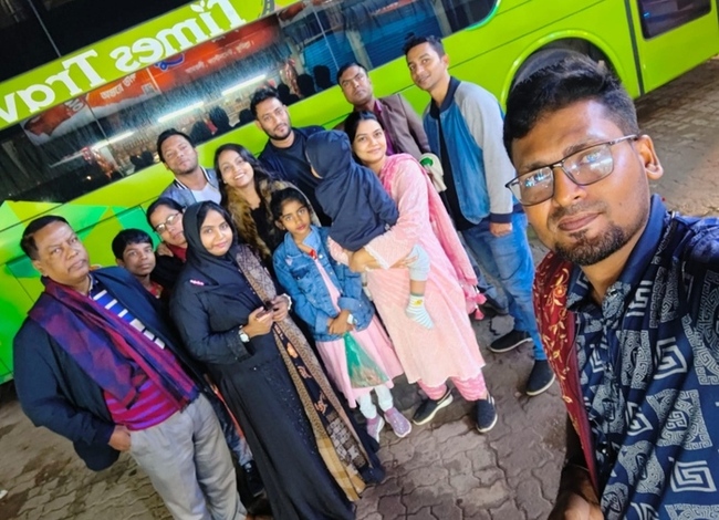 কুমিল্লায় ক্ষণিকের যাত্রাবিরতি
