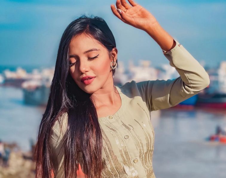 সামিরা খান মাহি