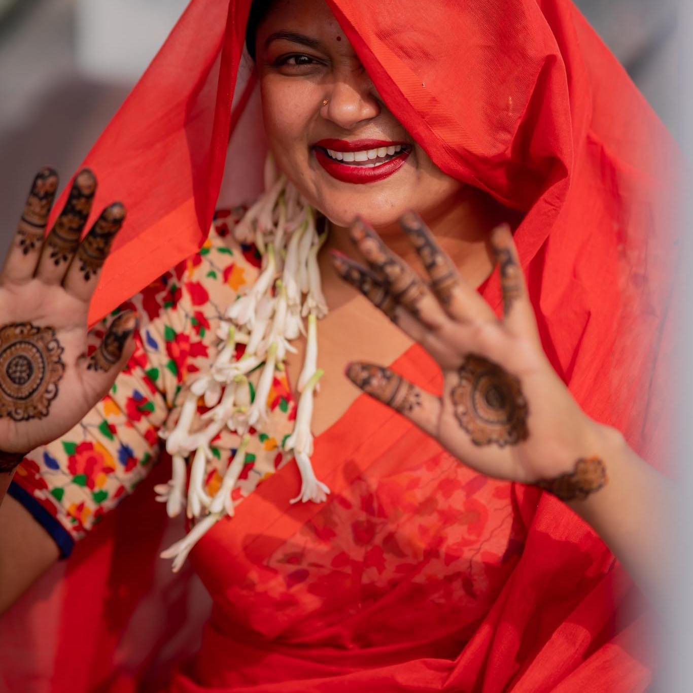 হাস্যোজ্জ্বল মৌসুমী হামিদ