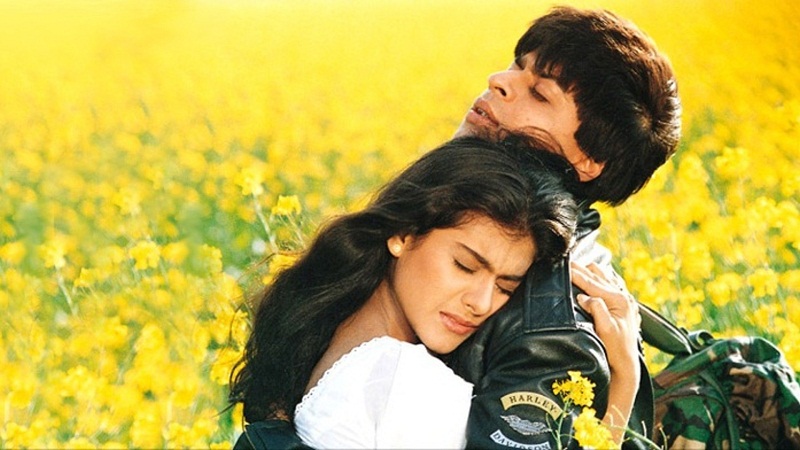 বলিউডে তুমুল জনপ্রিয় ছিল মুভিটি
