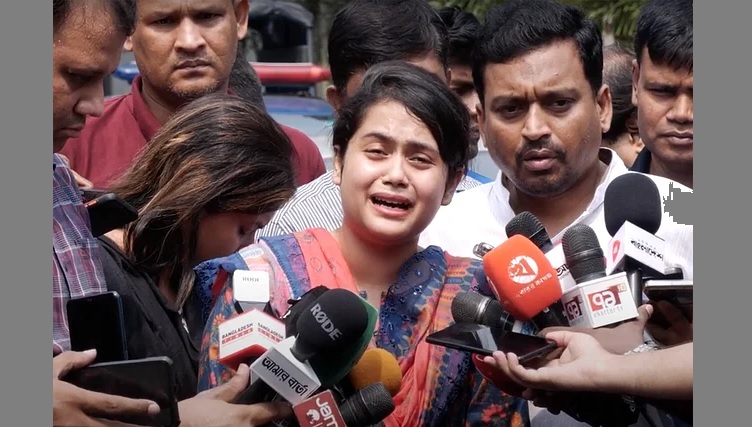 বাবার হত্যার বিচার চাইছেন এমপি আনারের মেয়ে ডরিন