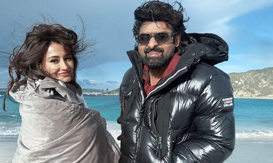 দক্ষিণে সুপারস্টার প্রভাসের সাথে ডেট করছেন