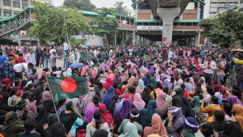 জুলাইয়ের মাঝামাঝি পর্যন্তও একপ্রকার শান্তিপূর্ণই ছিল এই আন্দোলন