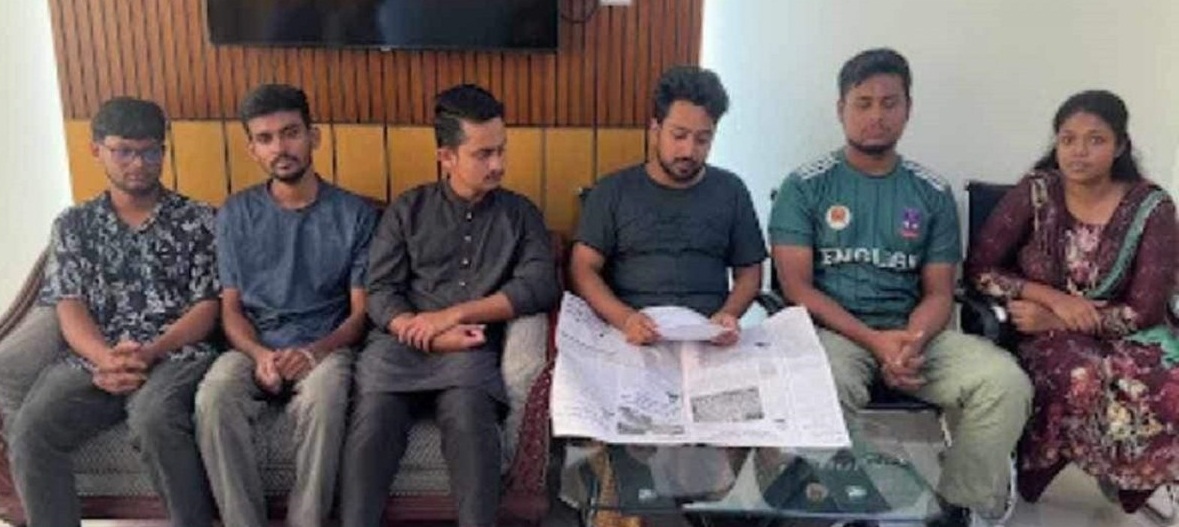 ডিবি কার্যালয়ে ৬ সমন্বয়ক