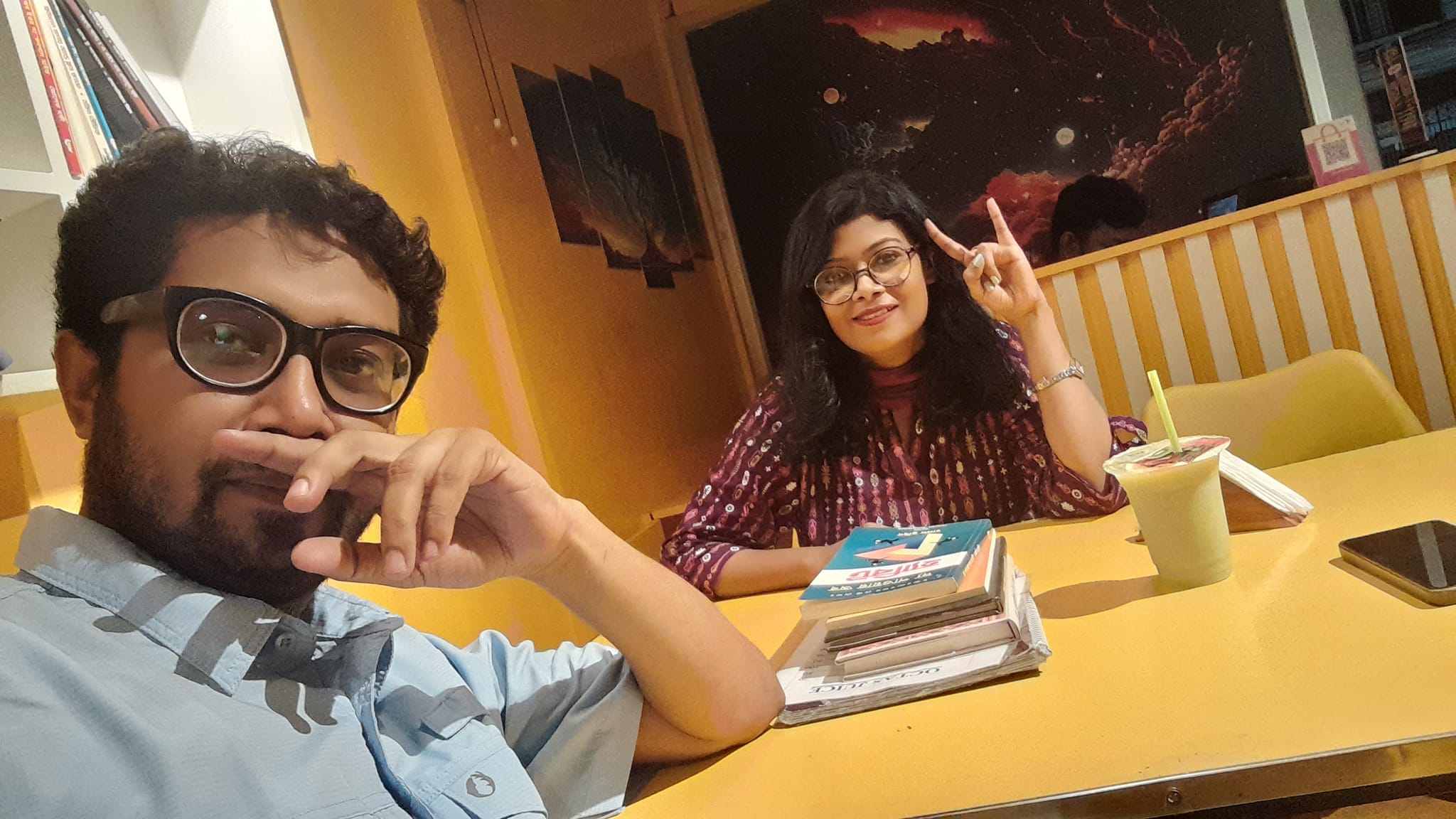  রাহানুমা সারাহ  ও তার বন্ধু