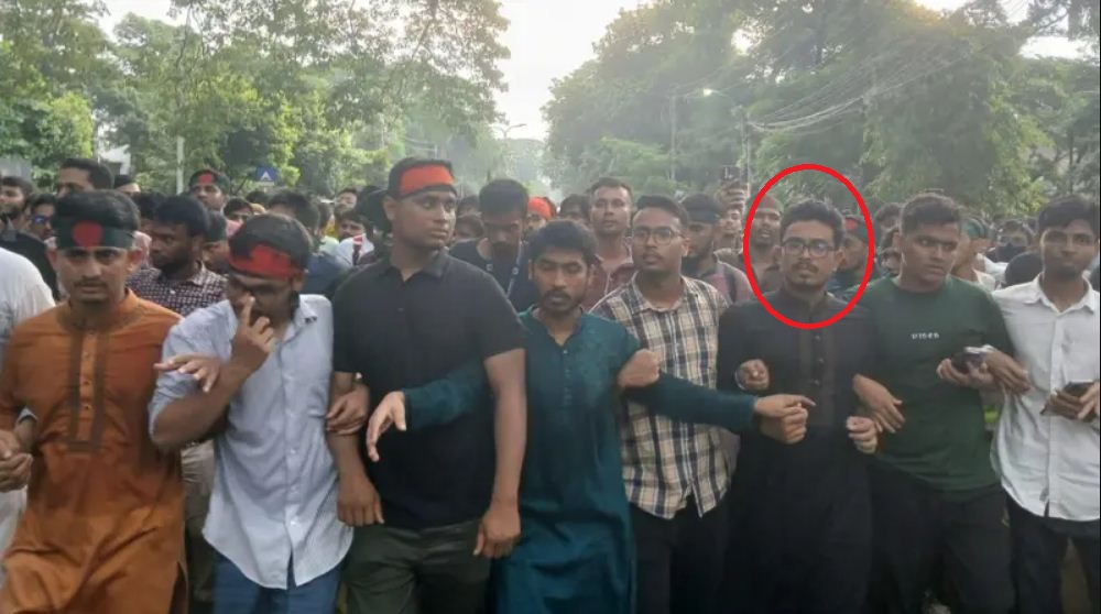 আন্দোলন চলাকালে সারজিস-হাসনাত সহ অন্য সমন্বয়কদের সঙ্গে সাদিক কায়েম 