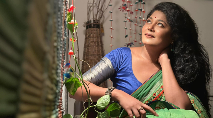 অভিনেত্রী মৌসুমী হামিদ 